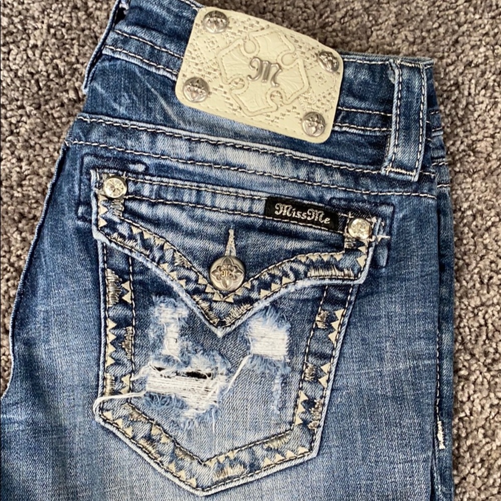 Miss Me Cropped Jeans